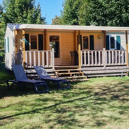 Camping Les Gorges Du Chambon Camping