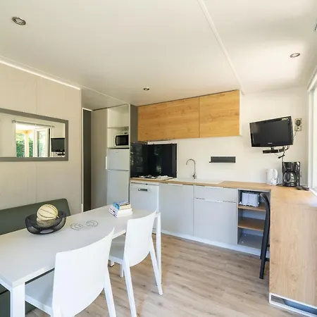 Camping Les Gorges Du Chambon Camping Eymouthiers (Charente)