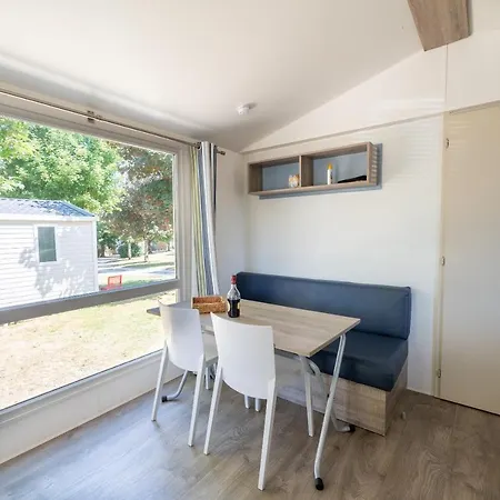 Camping Les Gorges Du Chambon Camping *