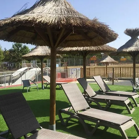 Camping Les Gorges Du Chambon *