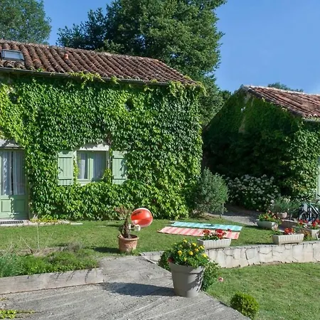 Camping Les Gorges Du Chambon Kemping *